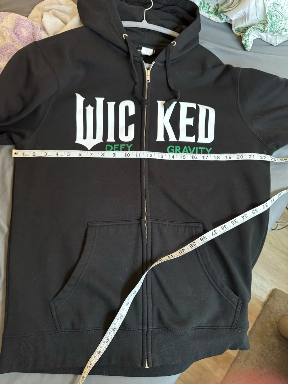 Universal Wicked Black Hoodie Men’s size Large
